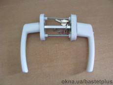 Віконний гарнітур 65 мм (2 гвинта) з замком